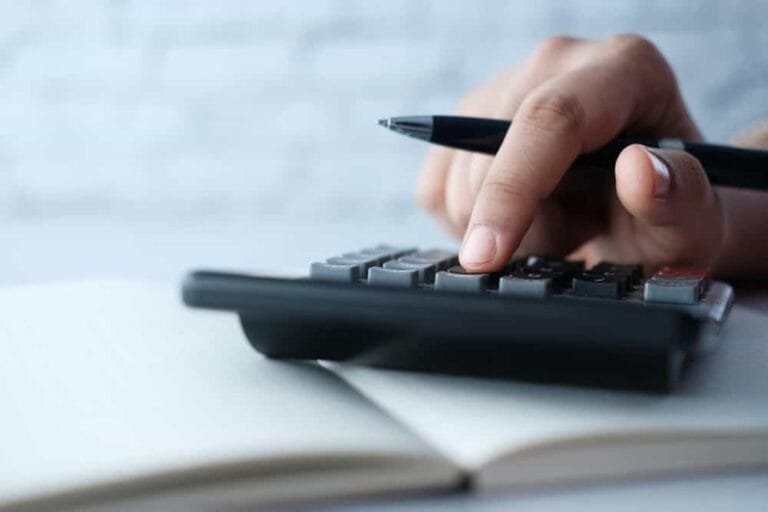 Calculatrice sur le bureau